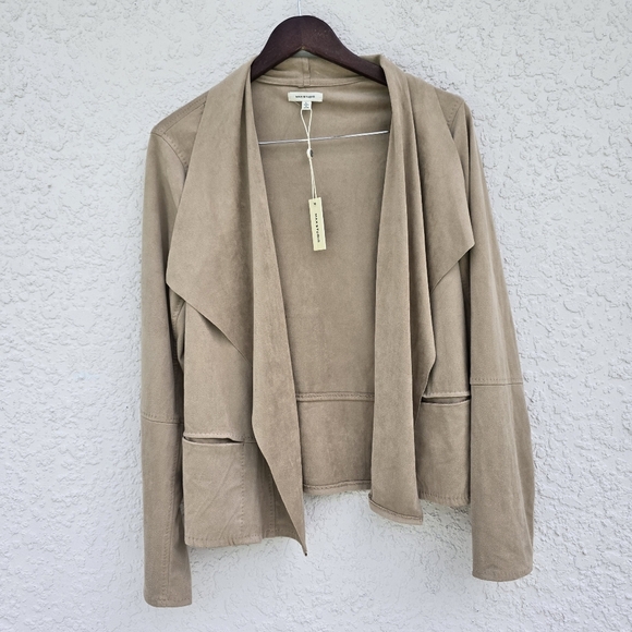 Women's  Fall Tan Jacket - Picture 3 of 7